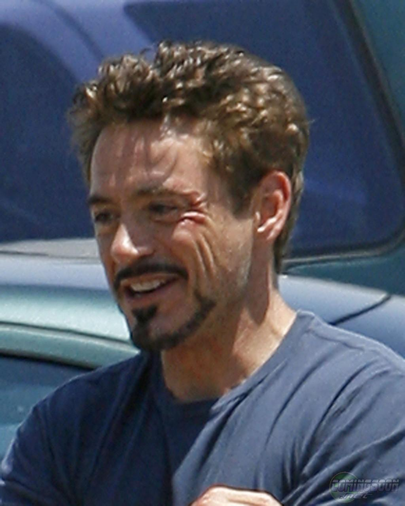 Illustration for article titled Tony Stark Makes A New Friend In Iron Man 2 Set Photos. Plus Doctor Who Regeneration Hints!